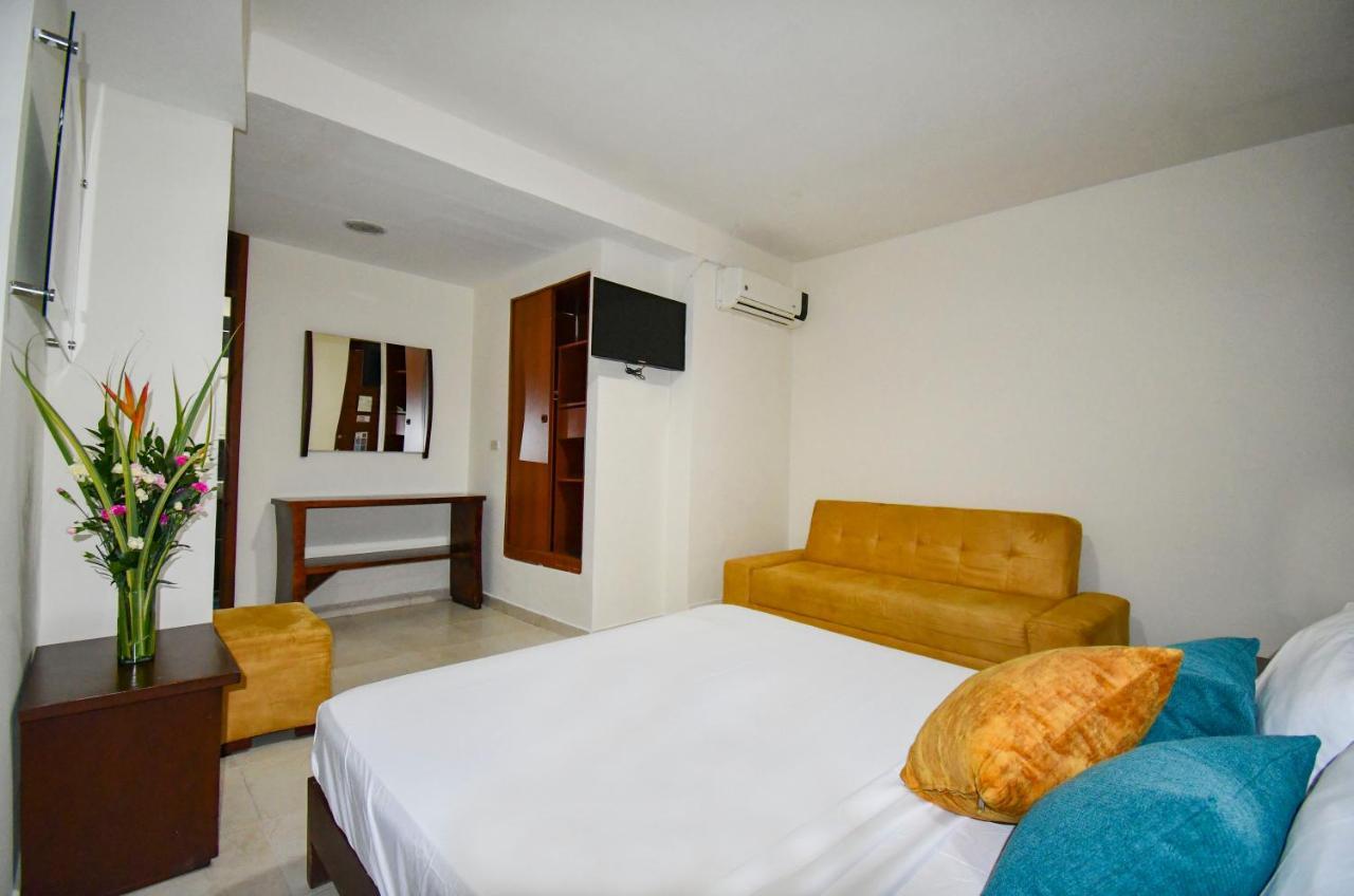 Hotel Monarca Armenia Buitenkant foto