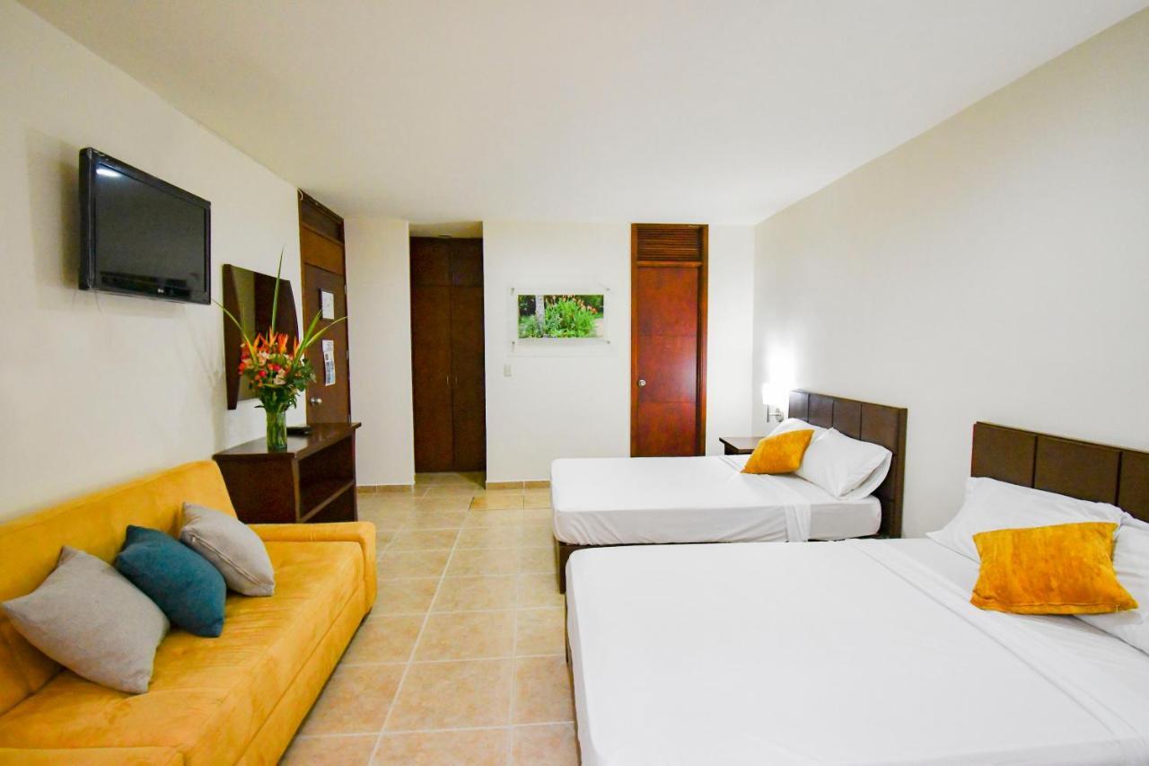 Hotel Monarca Armenia Buitenkant foto