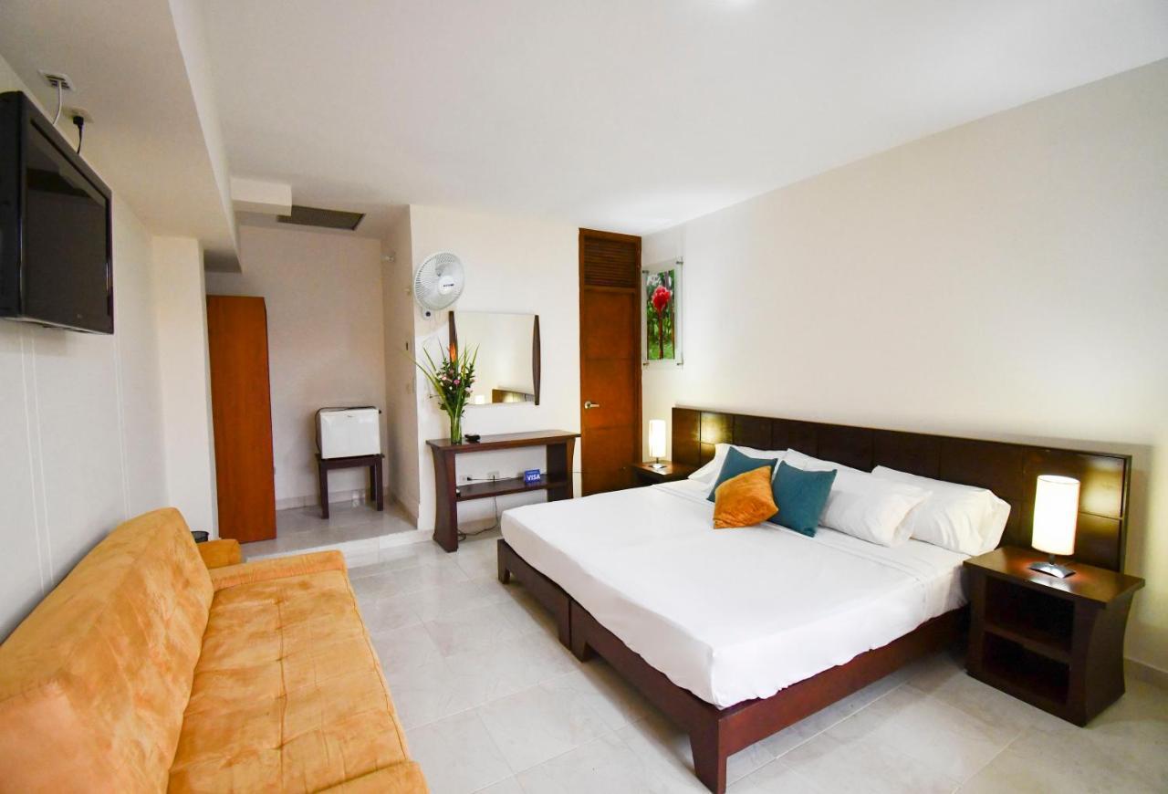 Hotel Monarca Armenia Buitenkant foto