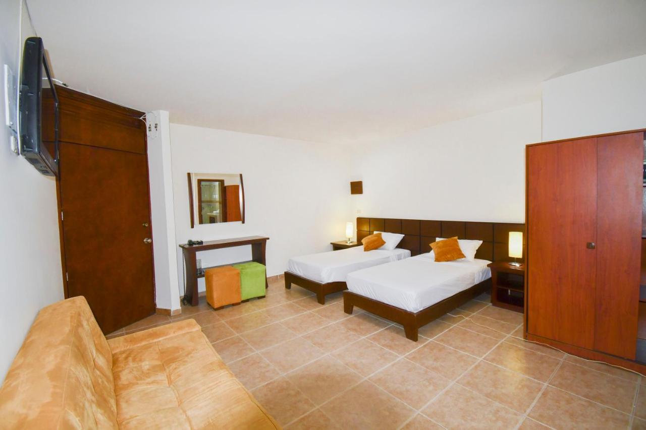 Hotel Monarca Armenia Buitenkant foto