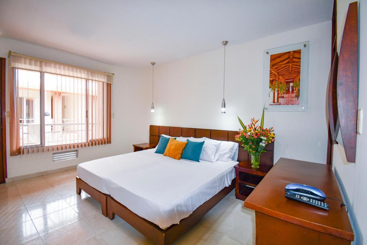 Hotel Monarca Armenia Buitenkant foto